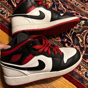 Jordan Y6.5 Black, Red, and White In Excellent condition